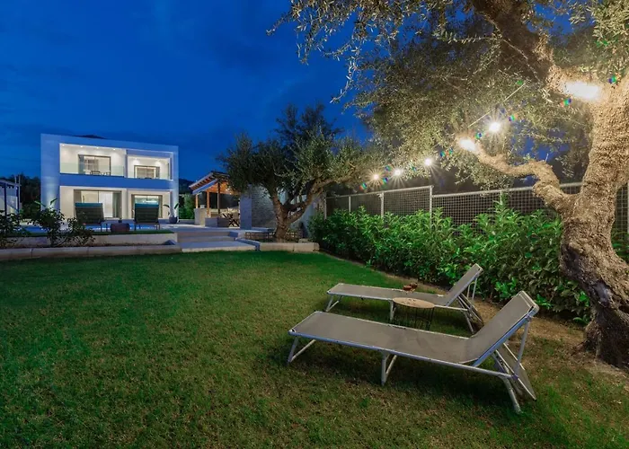 Antonia Villa - Luxurious Serenity With Private Pool, By Zantewize