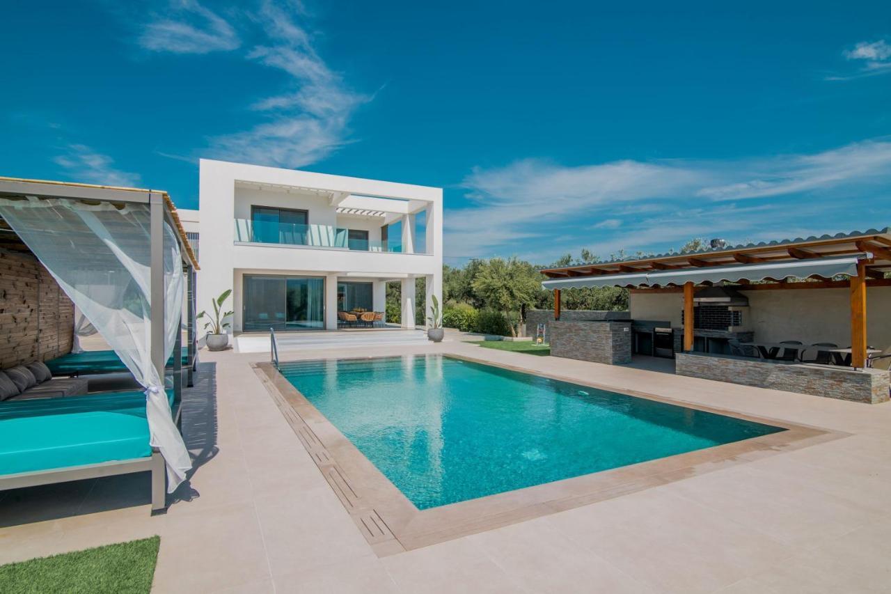 Antonia - Luxurious Serenity With Private Pool, By Zantewize Kalipadhon