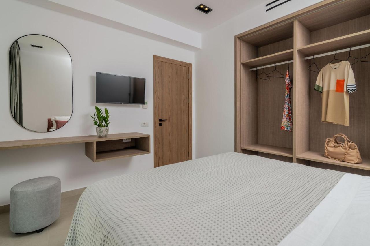 Antonia - Luxurious Serenity With Private Pool, By Zantewize *