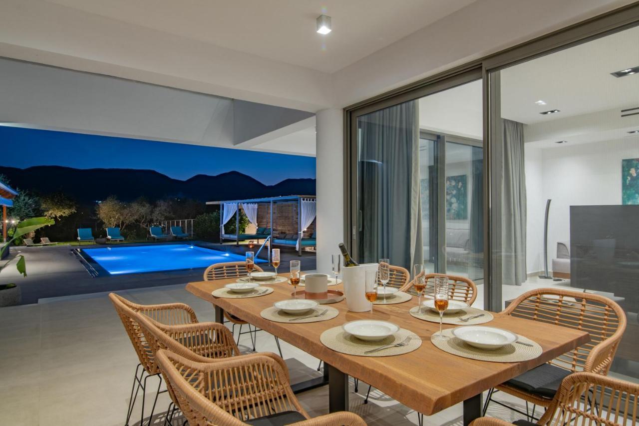 Antonia - Luxurious Serenity With Private Pool, By Zantewize Kalipadhon
