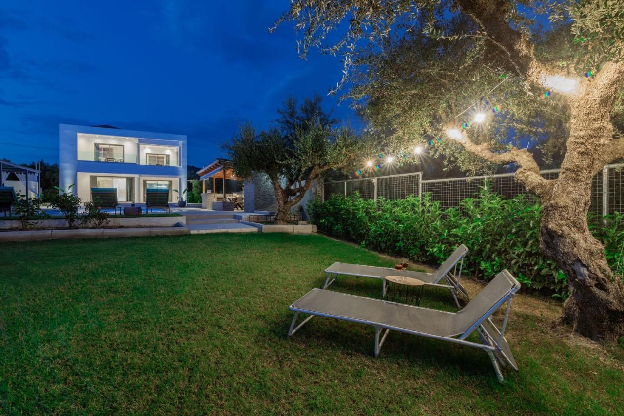 Antonia - Luxurious Serenity With Private Pool, By Zantewize